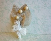 Rustic Wedding Men Accessories, Groom's Boutonnieres, Pin, Beige, Buttonhole, Groomsman, Country Weddings, White Lace, Burlap, Shabby Chic