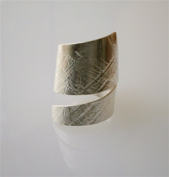 Sterling Silver Ring - Textured Silver - Asymmetrical - Handmade Ring - Silver Jewelry - PepaMoyano