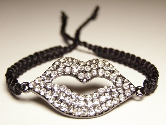 Rhinestone lips bracelet