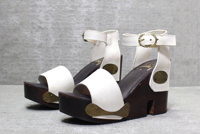Vtg 70s White Leather Wood Monster Platform Wedge Sandals 5
