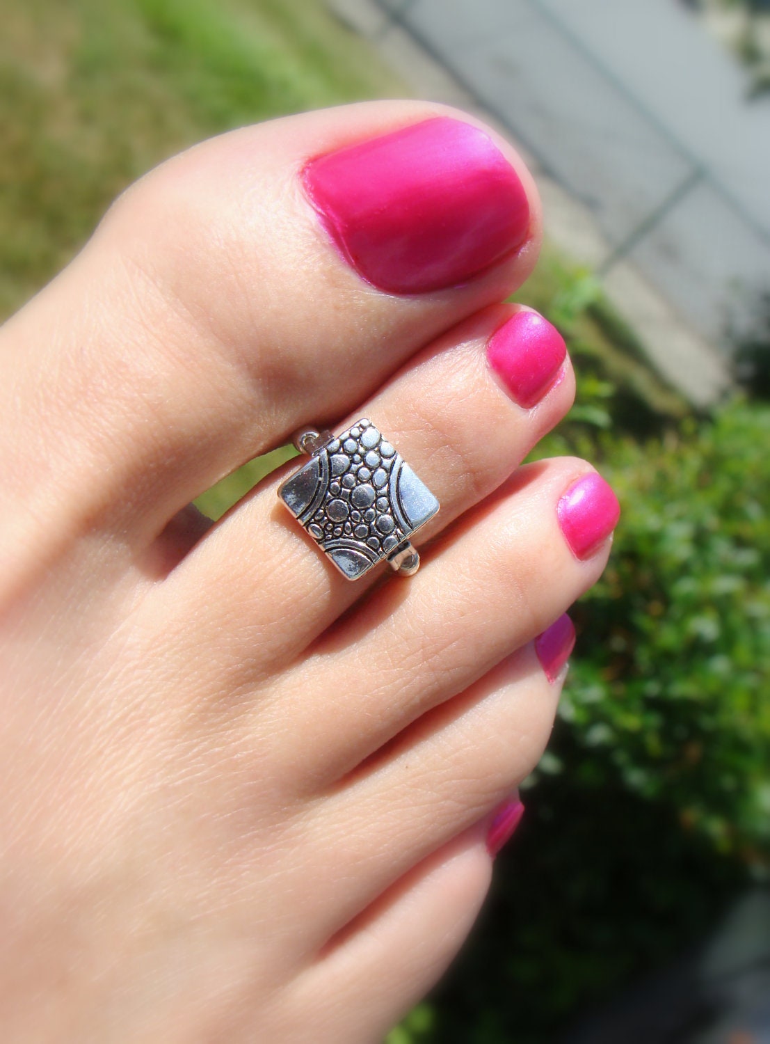 Toe Ring - Silver Textured Square Stretch Bead Toe Ring
