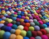 CARPET RUG MULTICOLOR 140cm made of 2cm felt balls