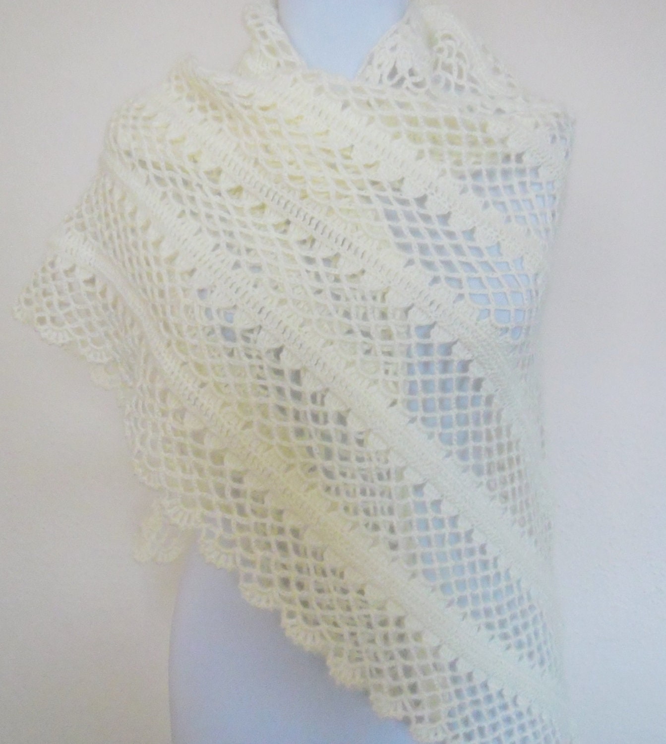 Mohair crochet triangular shawl / ivory