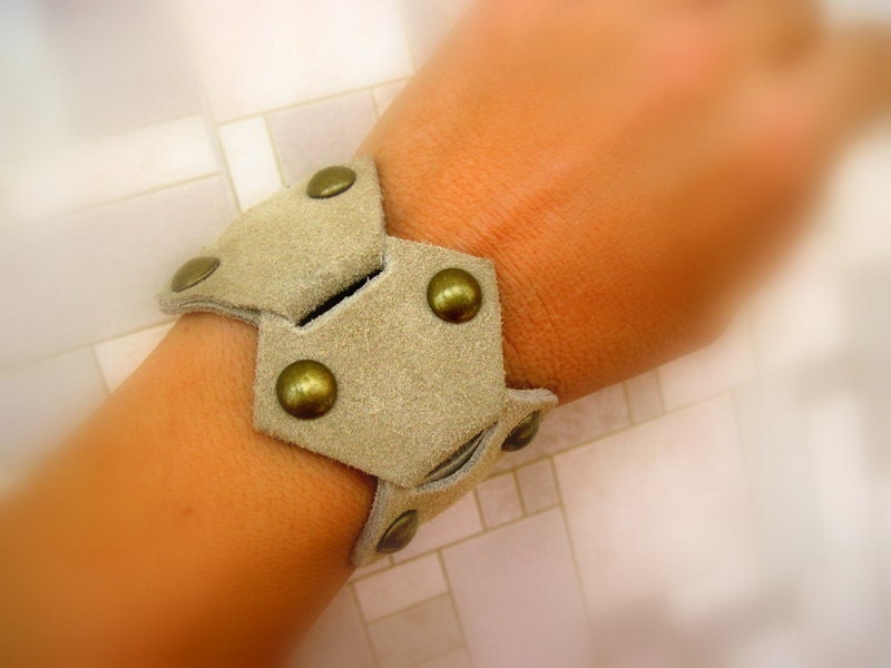 Leather Bracelet Leather Cuff  Leather Wristband Leather Jewelry Beige Suede Vintage Button