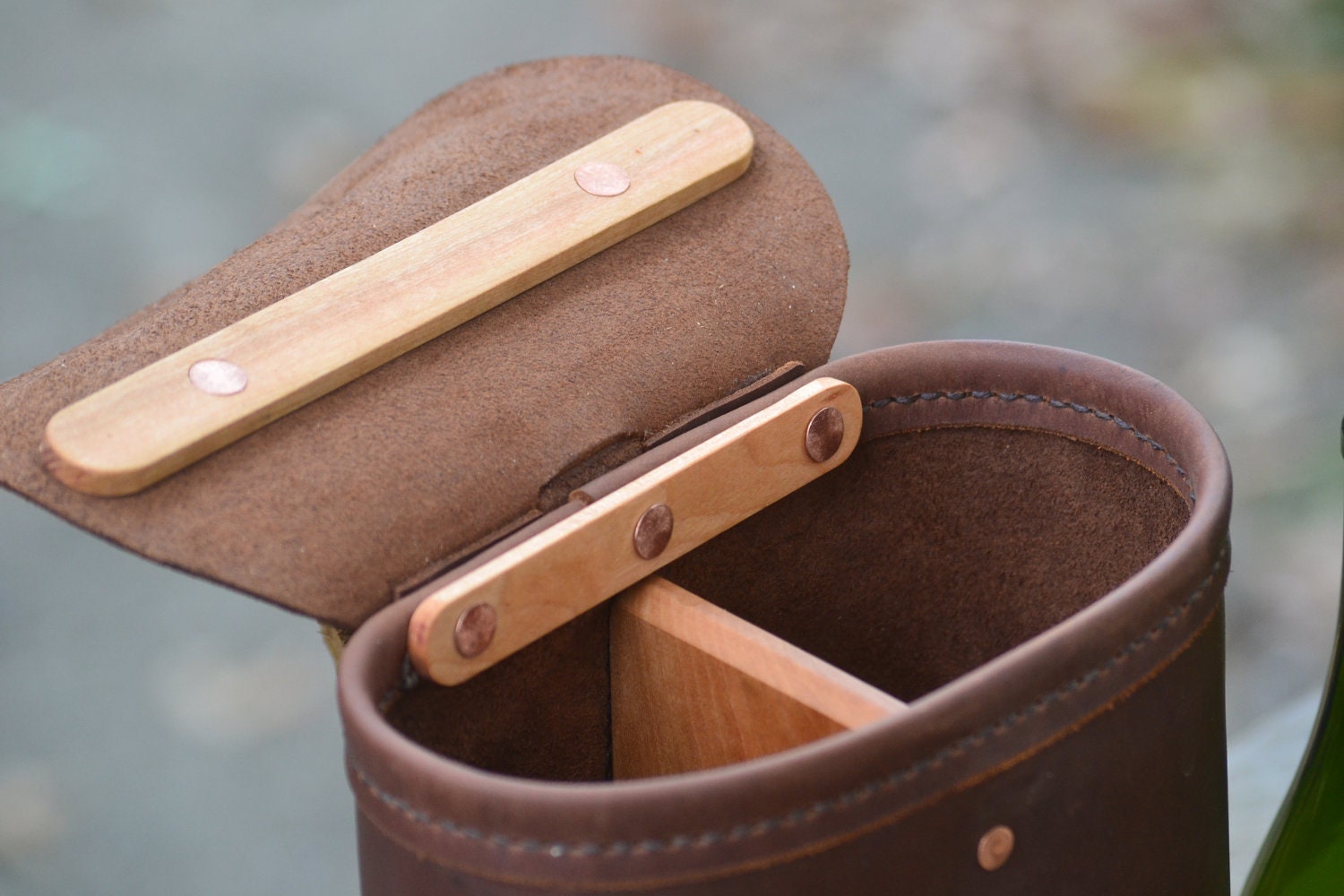 Handmade Leather Wine Caddy, Wine Tote, Wine Bag in Medium Brown