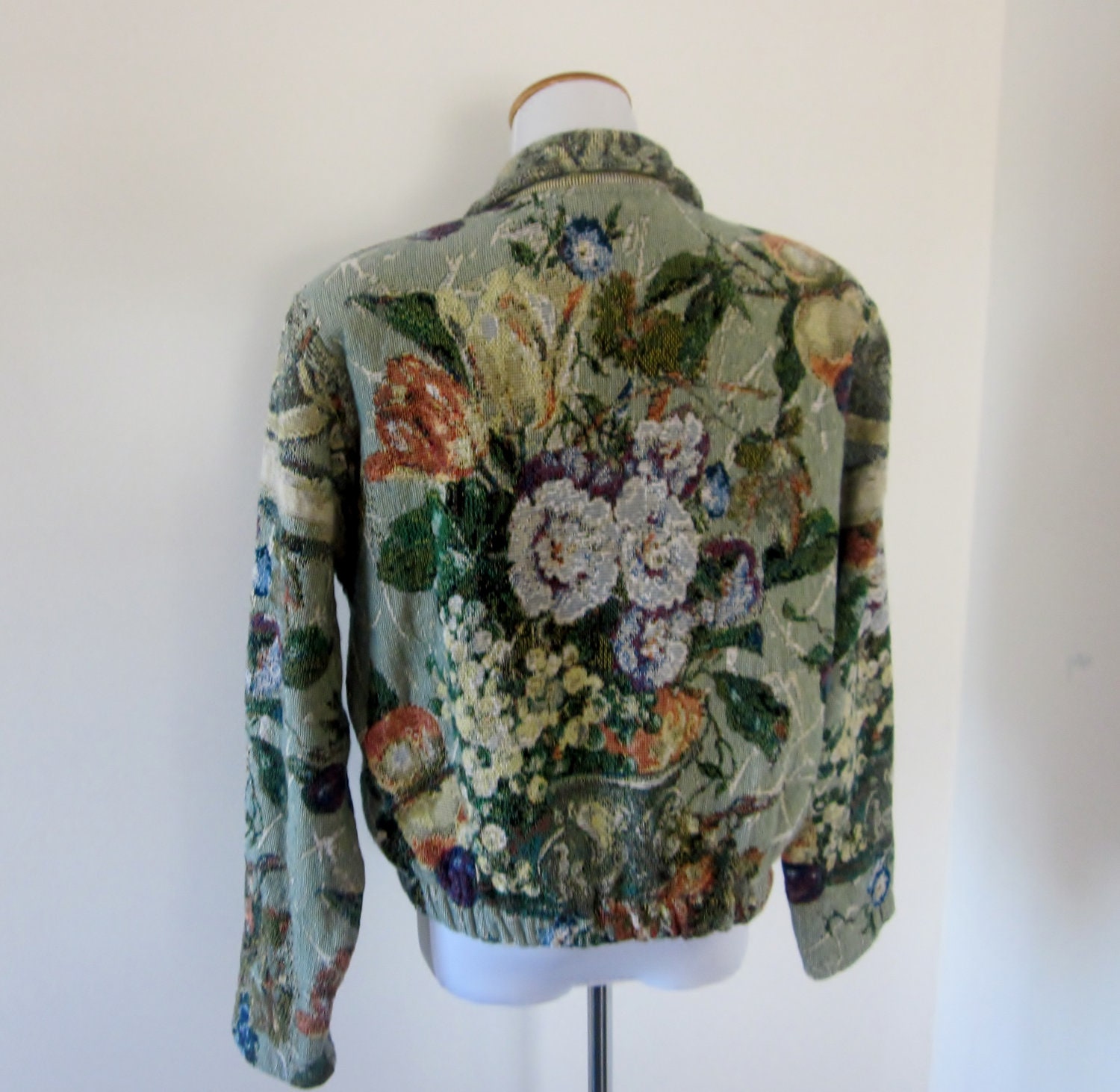 Vintage Tapestry Jacket Floral Cropped Jacket USA Womens Size S  Shawl Collar Carpet Jacket