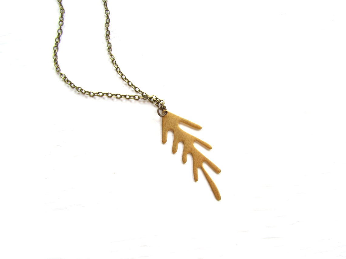 Modern Leaf Necklace : Vintage Brass Pendant Necklace, Minimalist Jewelry, Simple Necklace, Simple Jewelry, Autumn Jewelry, Fall Jewelry - SimpleGorgeous