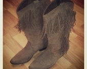 Vintage 80s DINGO Fringed Cowboy Boots in Soft Brown Leather size 6