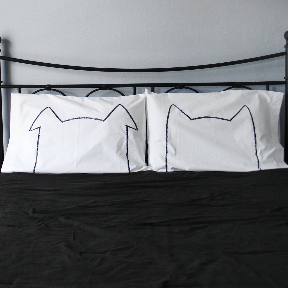Bipetual Pillow case Set : 300TC, home decor, bedding, cat and dog lovers, kitten, pet lover