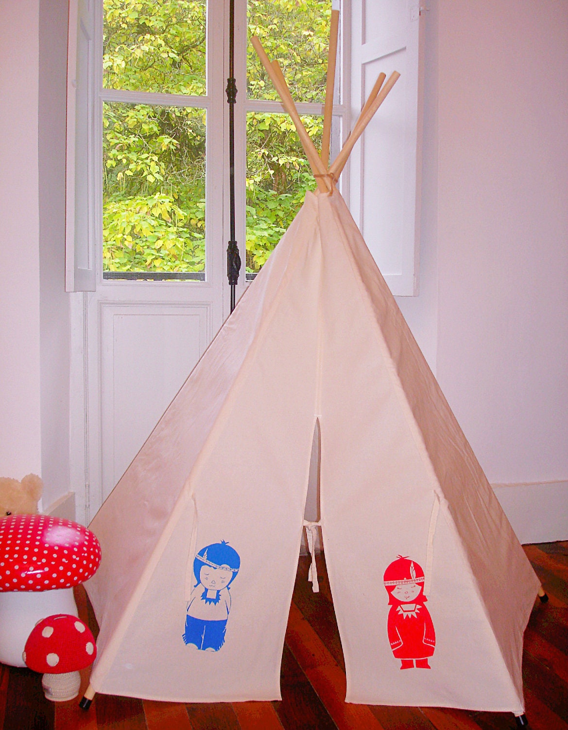 Native American Indian Screenprinted Teepee/Tipi/ Indoor play tent-Ready to Ship