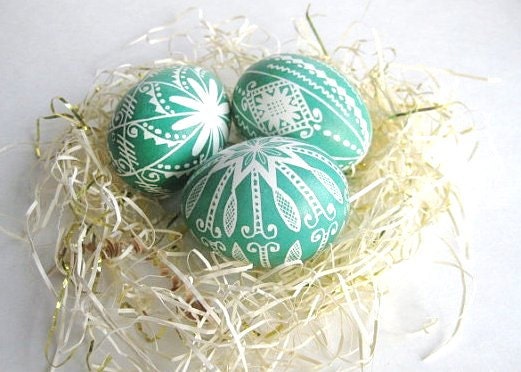 green Pysanka Ukrainian Easter egg, green pysanka egg handpainted Easter eggs