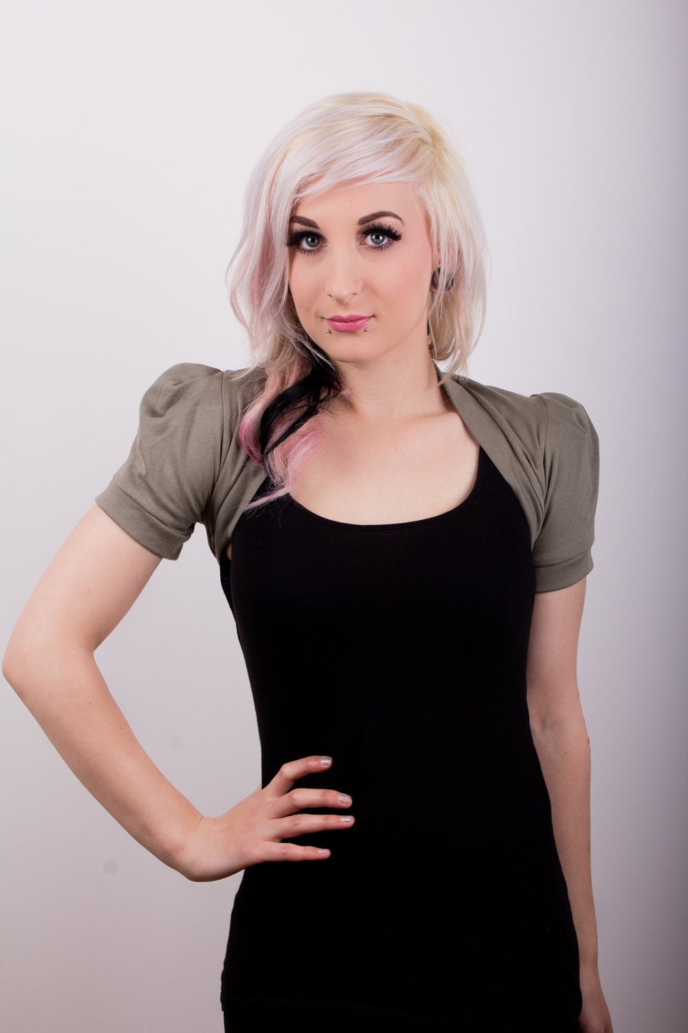 Plain colour puff sleeve bolero shrug (colour choice)