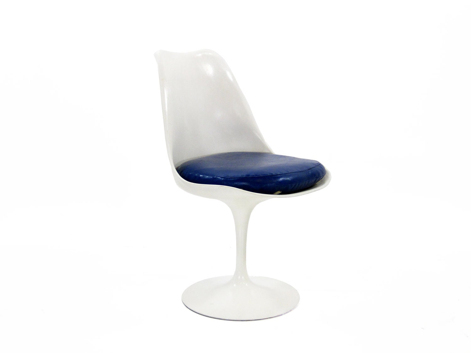 Authentic Vintage Knoll Saarinen Tulip Chair