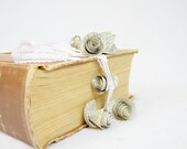 Vintage Book Page Rosettes - Set of 6