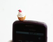 Vanilla Cupcake Earphone Plug  Iphone Earphone Plug/ Dust Plug - Smartphone Earphone Plug