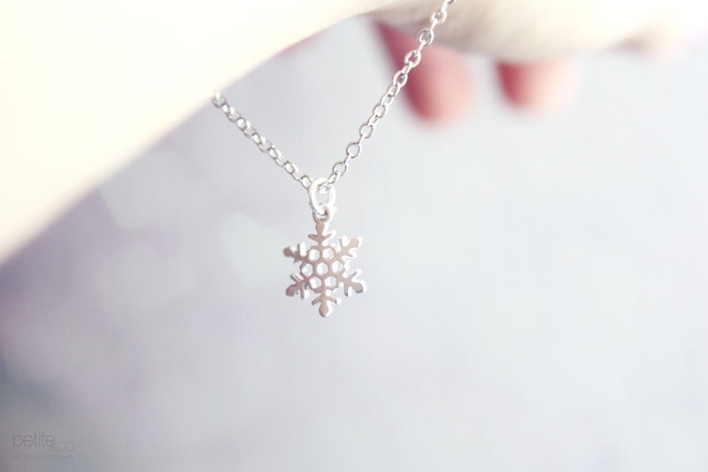 snowflake charm bracelet - dainty silver tone jewelry