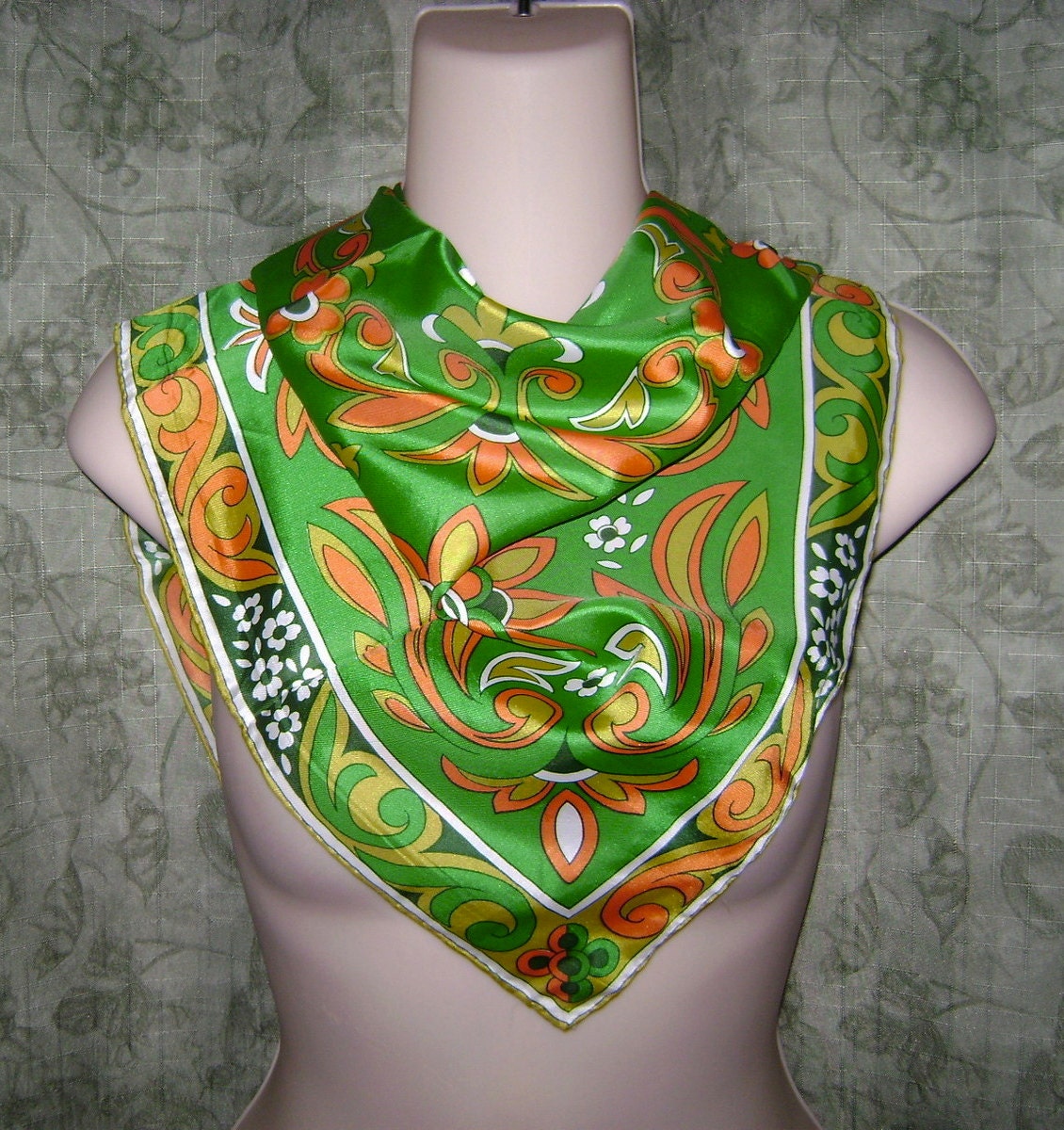 BURMEL Vintage Scarf - BEAUTIFUL
