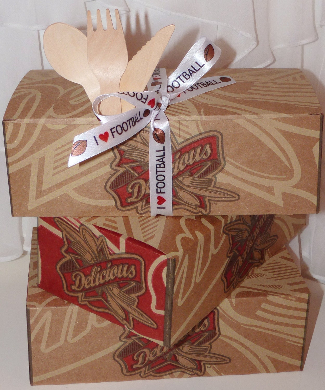 TAILGATING Party Lunch Box, 15- Retro Style Kraft Paper Picnic Boxes , Parties, Picnic, Cook Out, Tailgating, Sports, Reunions