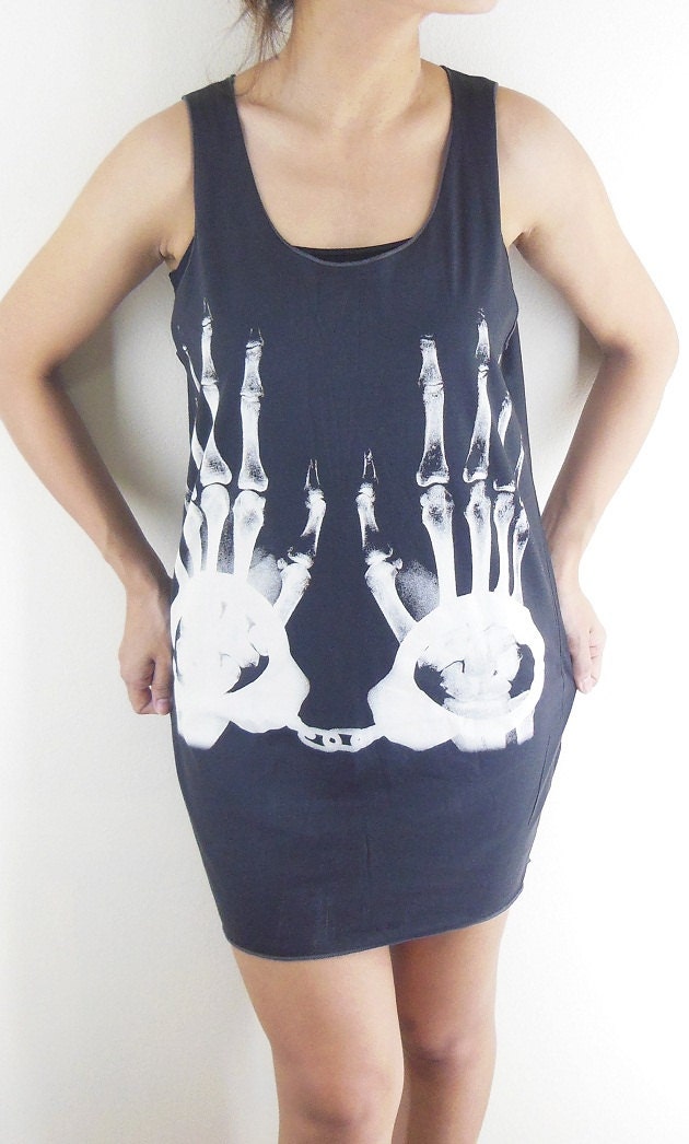 Helloween Skull Hand Bone X-Ray Hands Skull -- Skull T-Shirt Women Tank Top Women Shirt Tunic Sleeveless Women T-Shirt Black T-Shirt Size M