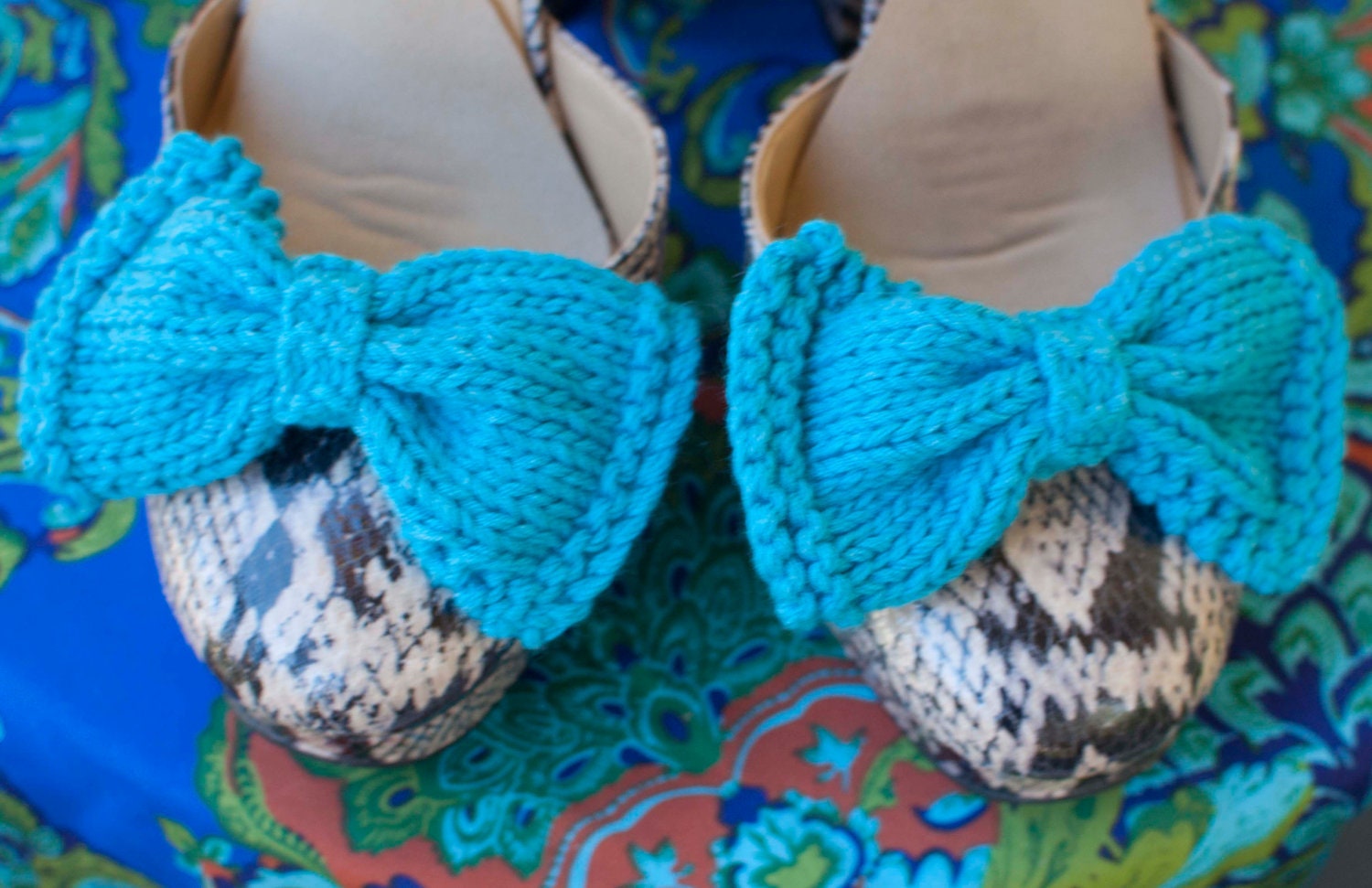 Handmade kitted turquoise shoe clips