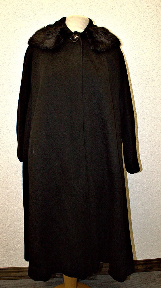 Vintage 1960s Coat Wool 60s Mink Fur Collar XL Vintage Black Heavy Winter Cape Youthcraft Label BR-92