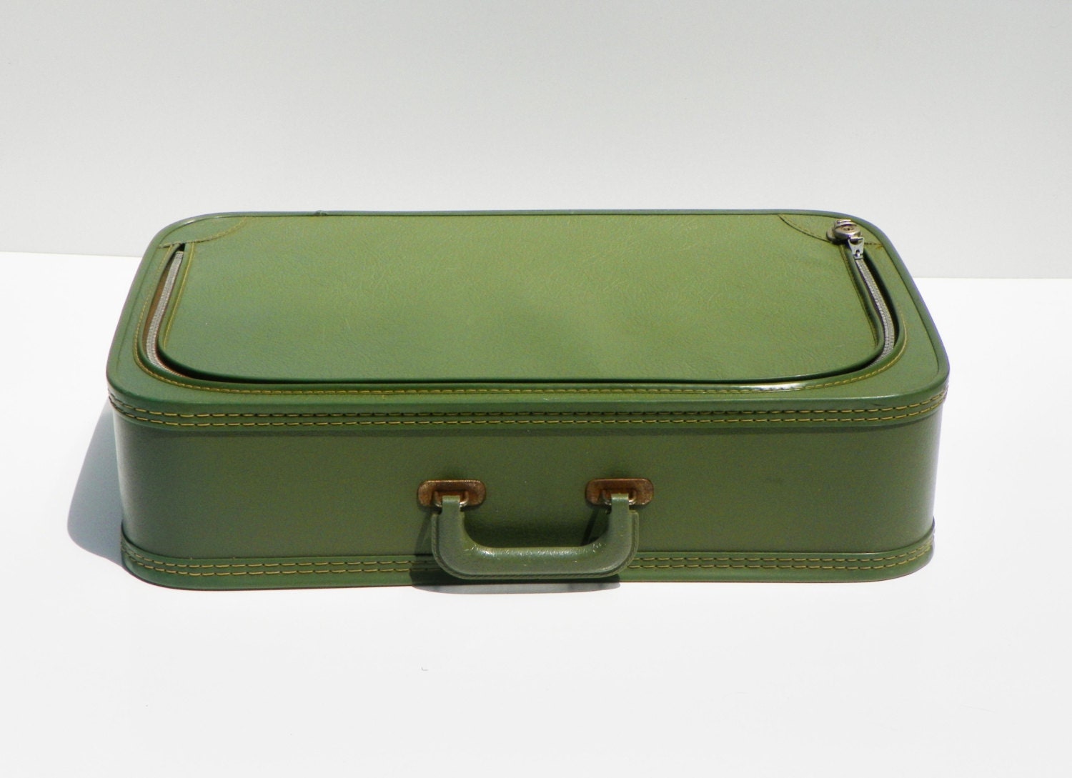 Green Retro  Suitcase