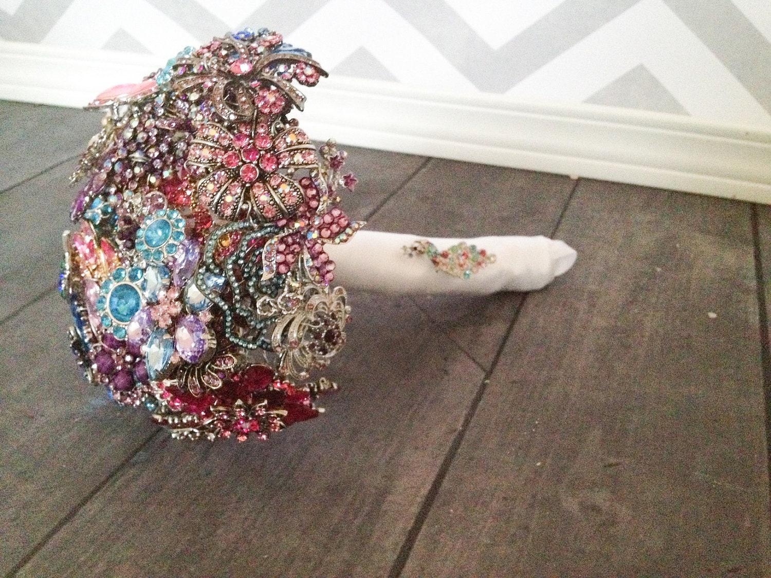 Peacock Inspired BROOCH BOUQUET DEPOSIT Wedding Bouquet Flowers - Color Burst - Beautiful Medium bouquet of brooches and jewels