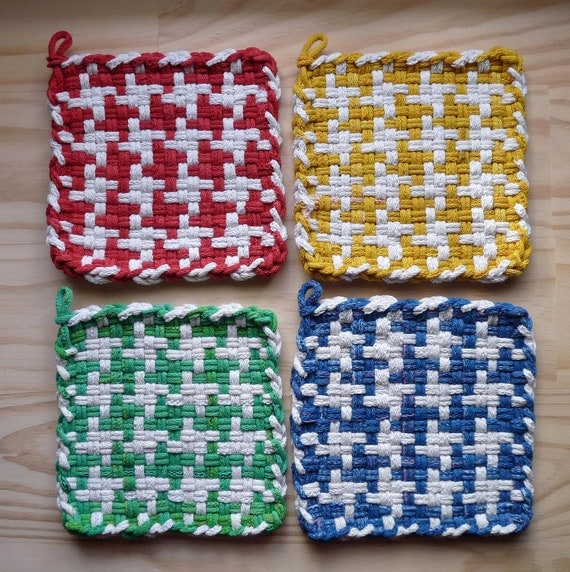 Four Rainbow of Colors Red Yellow Green Blue White Pinwheel Woven Cotton Loop Loom Potholders Vintage Colorful Kitchen Farmhouse Style