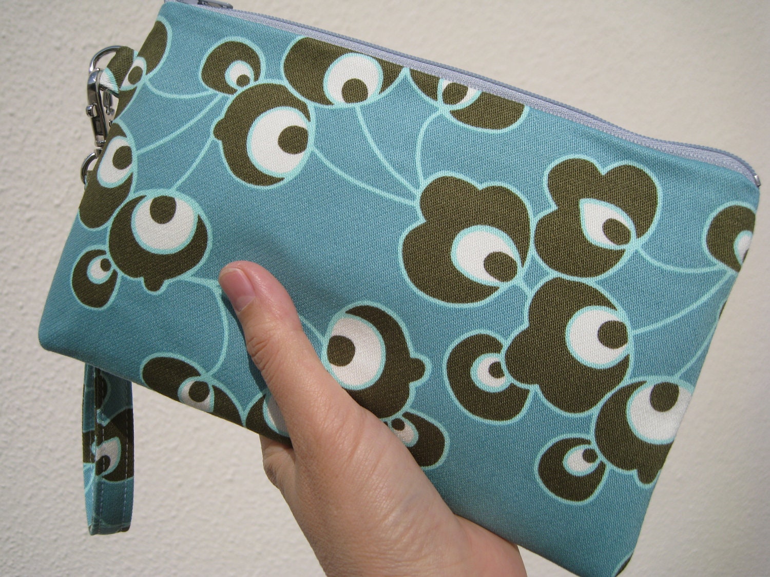 GIFT POUCH, handmade gift, 2 pockets, bridesmaids, flower girls bag, iphone - Bright Buds
