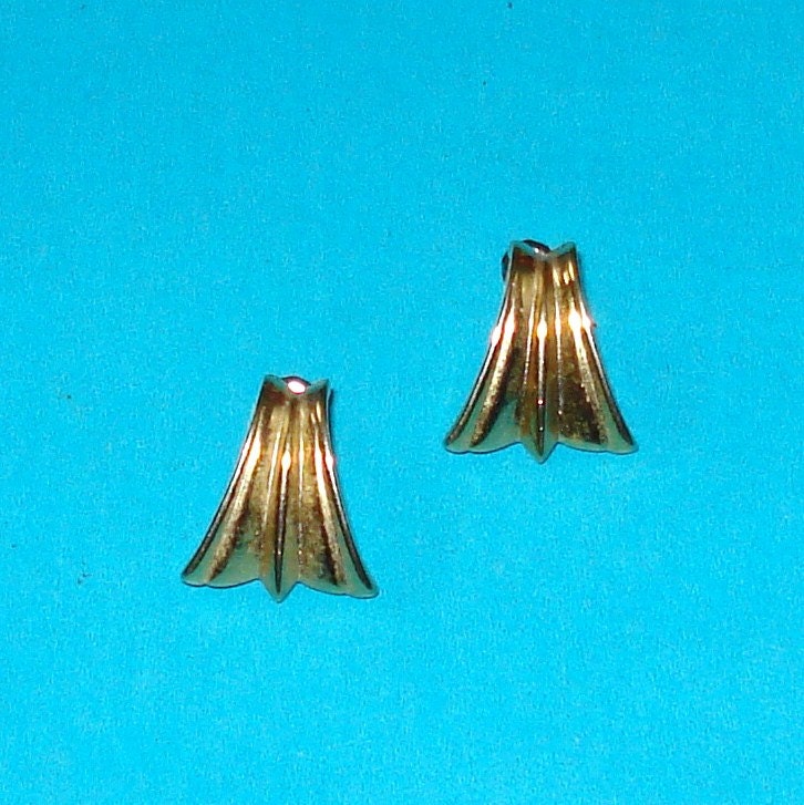 Vintage 1950s Gold Wave Earrings