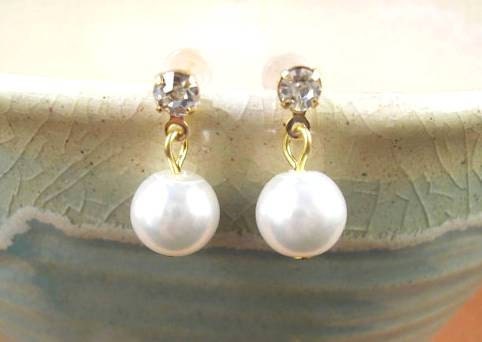 Pearl Earrings, White Pearl and Rhinestone, Gold Post Earrings, FREE Shipping U.S.