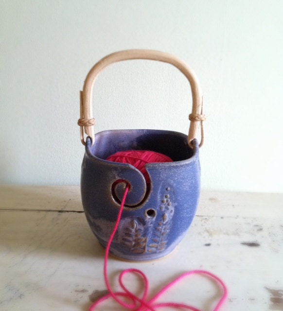 Yarn Bowl, Knitting bowl with handle, yarn organizer, craft supplies, knitting tool