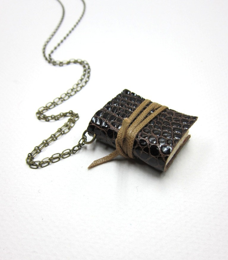 Blank Brown Leather Book Necklace/Jewelery/Mini Diary