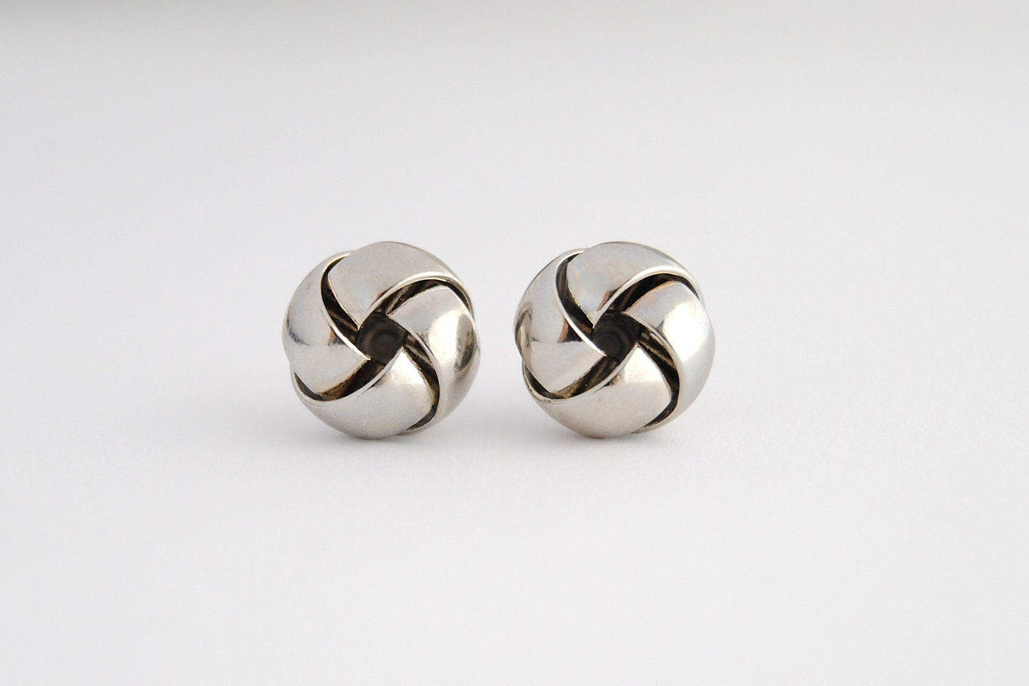 Classic Silver Knot Earrings - Handmade Bridesmaids Jewelry - Free Shipping in the US - Summer Fashion