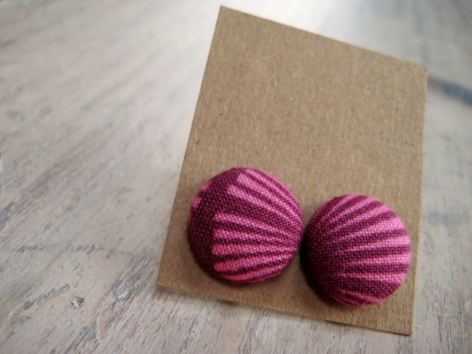 button earrings - voilet red and deep pink
