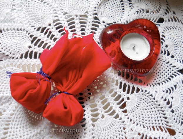 Mojo Bag Love & Romance, Gris Gris, Spiritual Amulet, Voodoo Vodou, Hoodoo, Witchcraft, Ritual