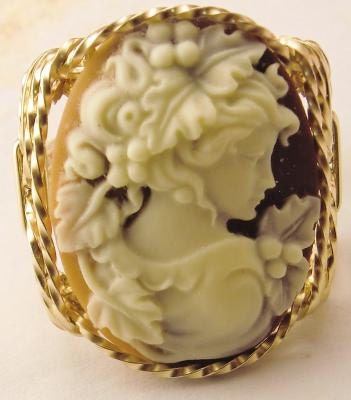 R658 Grecian Goddess Cameo Ring 14k Rolled Gold Coffee