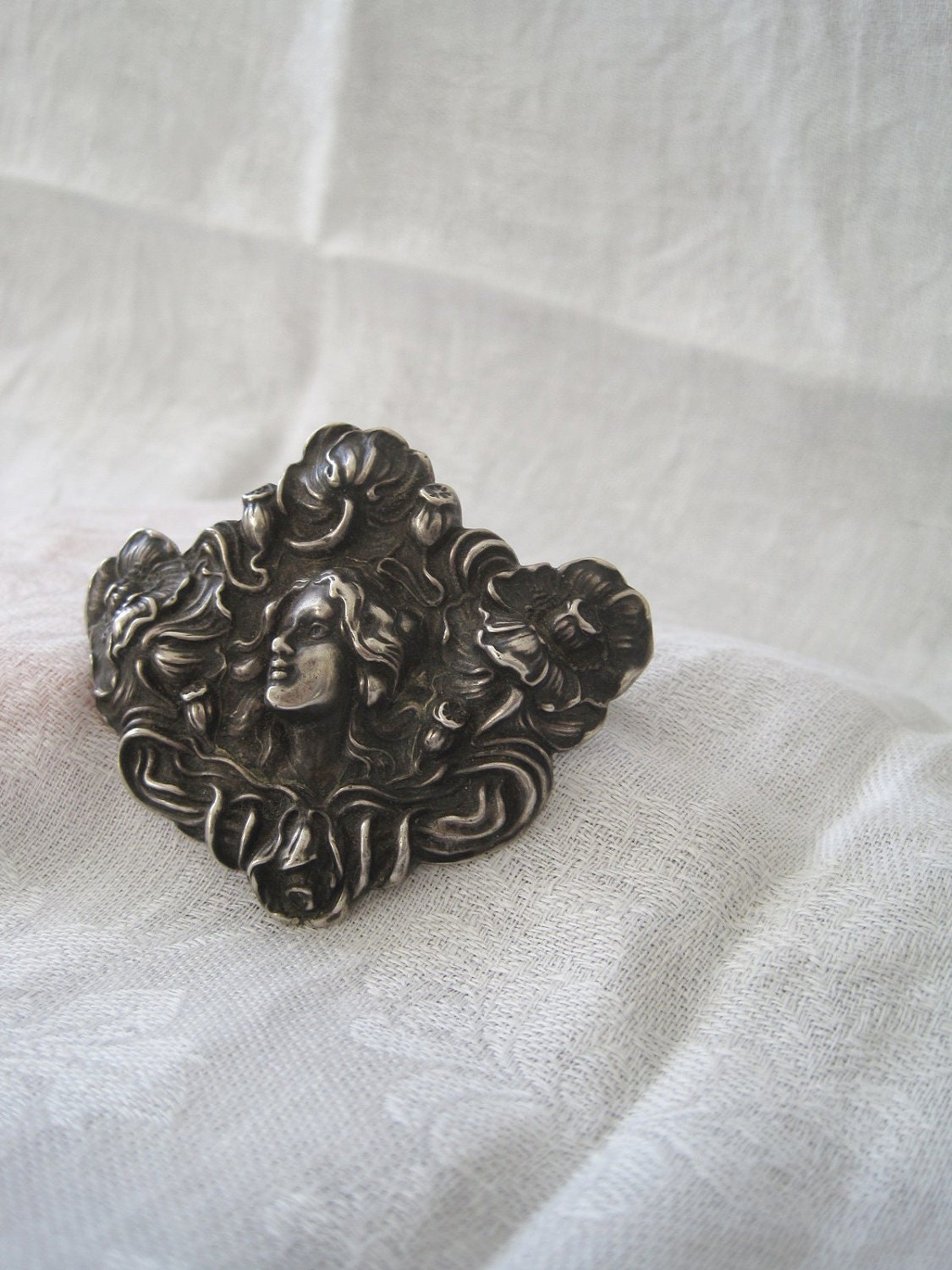 Unger Brothers Pin / Antique Silver / NOUVEAU NYMPH