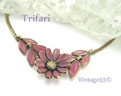 Vintage Trifari  Necklace Pink glass Floral