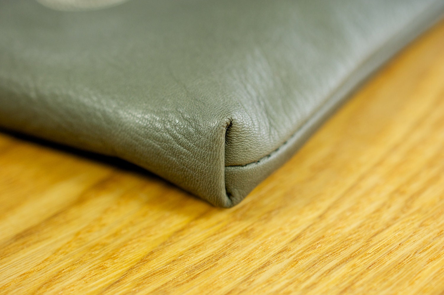 iPad Leather Sleeve / Case - The Bavarian Edition (iPad, iPad 2, The New iPad aka iPad 3, iPad 4, iPad Mini)