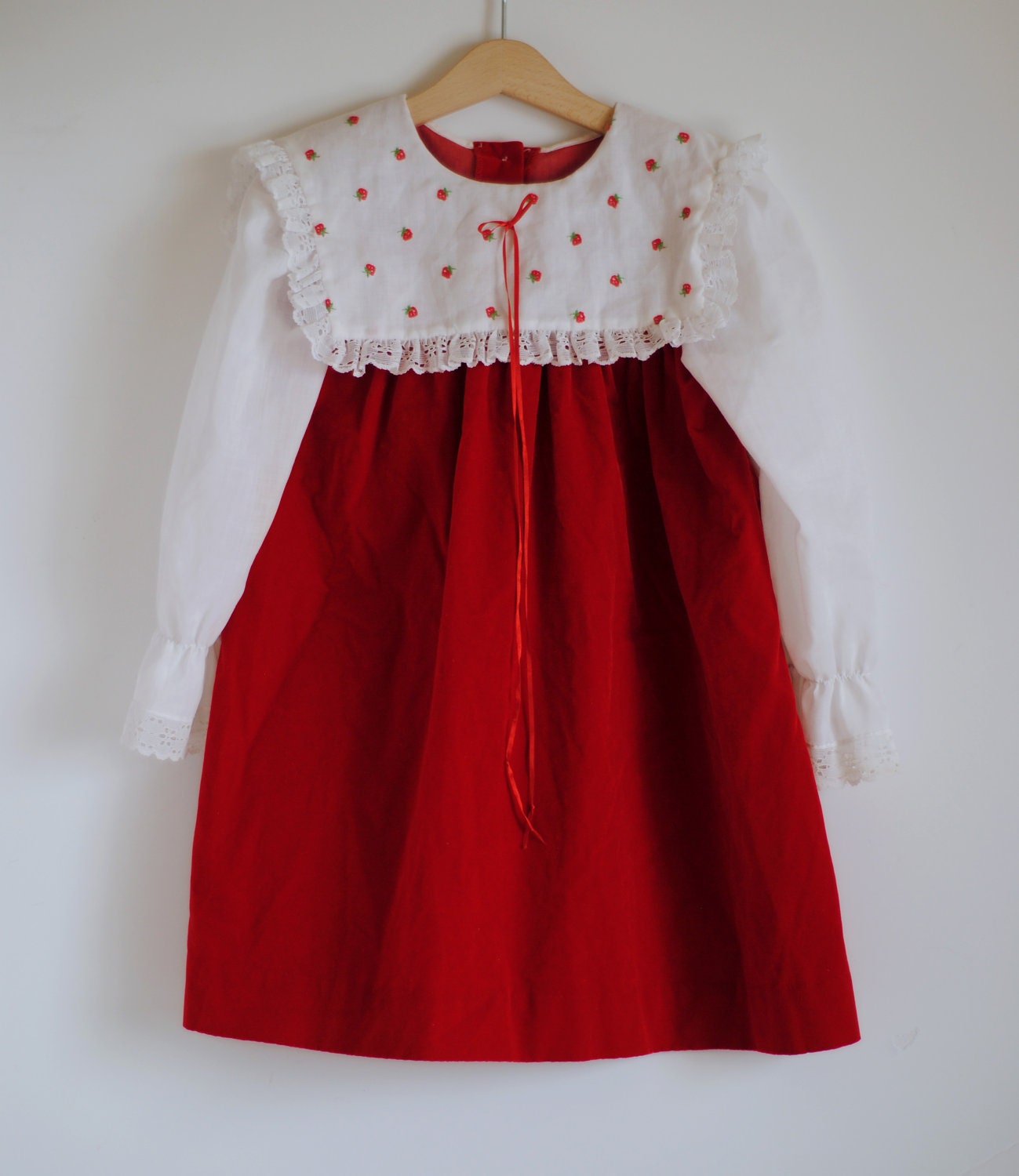 Vintage Little Girl Dress - Red STRAWBERRIES Velveteen (size 6)