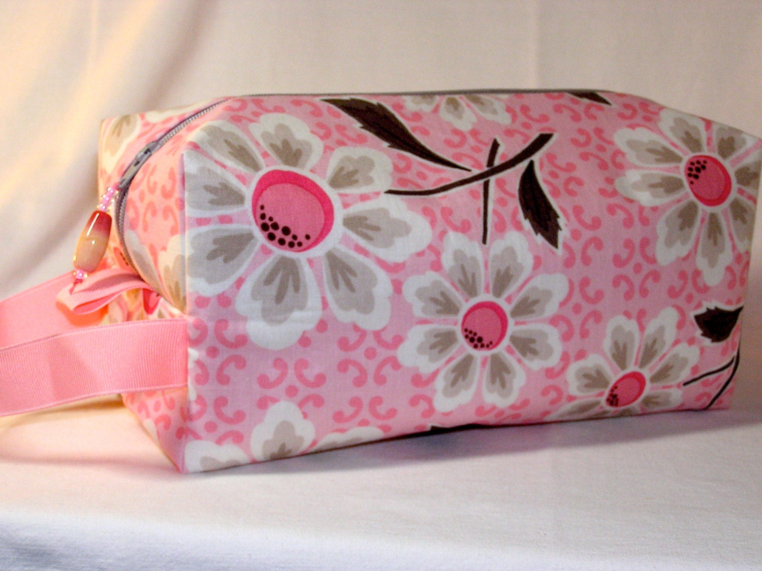 Pink Daisy Field Project Bag