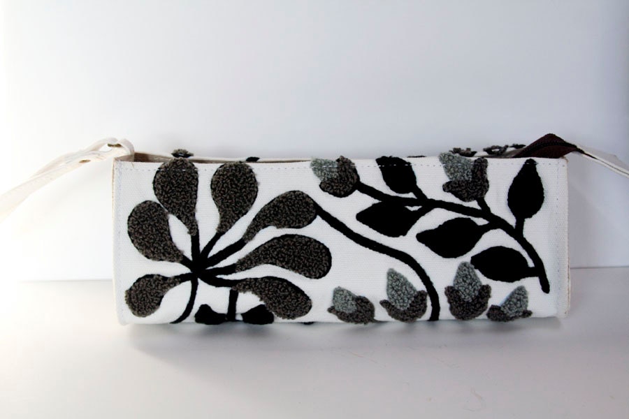 Black and White Clutch Purse - Women's Bags and Purses - Clutch - Vegan Handbag Purse - Embroidered Flowers on White Cotton Canvas