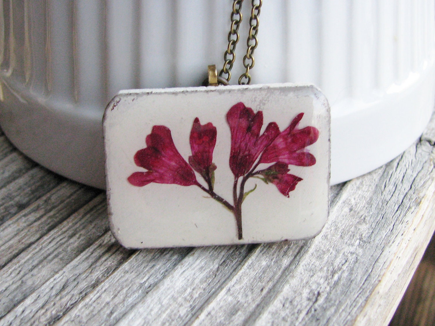 Pressed Flower Necklace Real Red Pink Coral Bells Flowers Valentines Wood Resin Pendant Gardener Naturalist Gift Bridal Jewelry