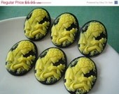 OUT OF BUSINESS-40%0ff 6pc-- 40x30mm Victorian lady and bird oval cameo