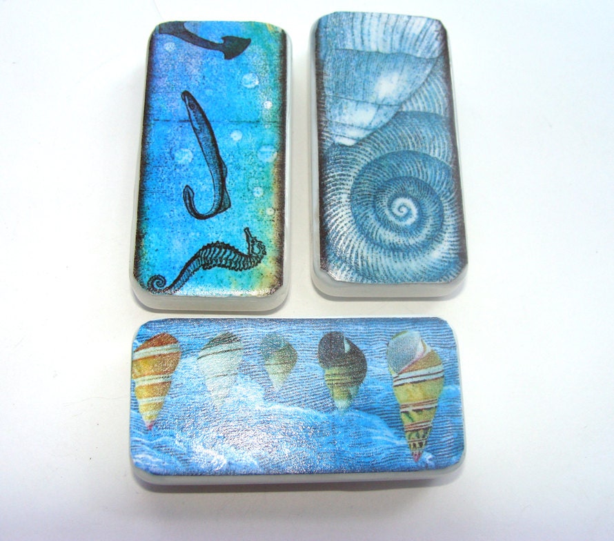 Ocean Thened Domino Magnets Set of 3 Seashells Seahorse And Fish Beautiful Blue - SiriusFun