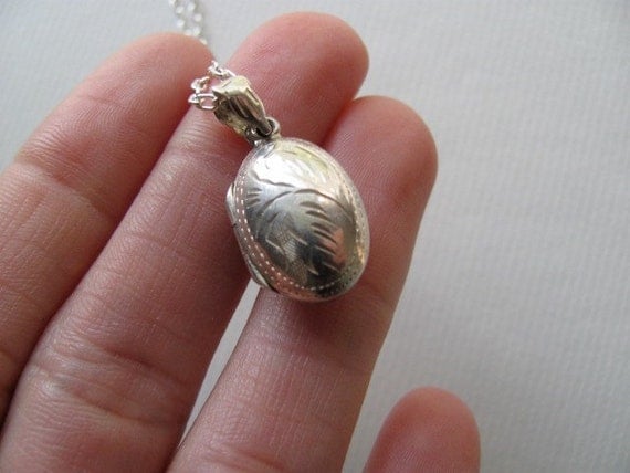 Sterling silver petite oval vintage photo locket, engraved on silver chain, small antique locket