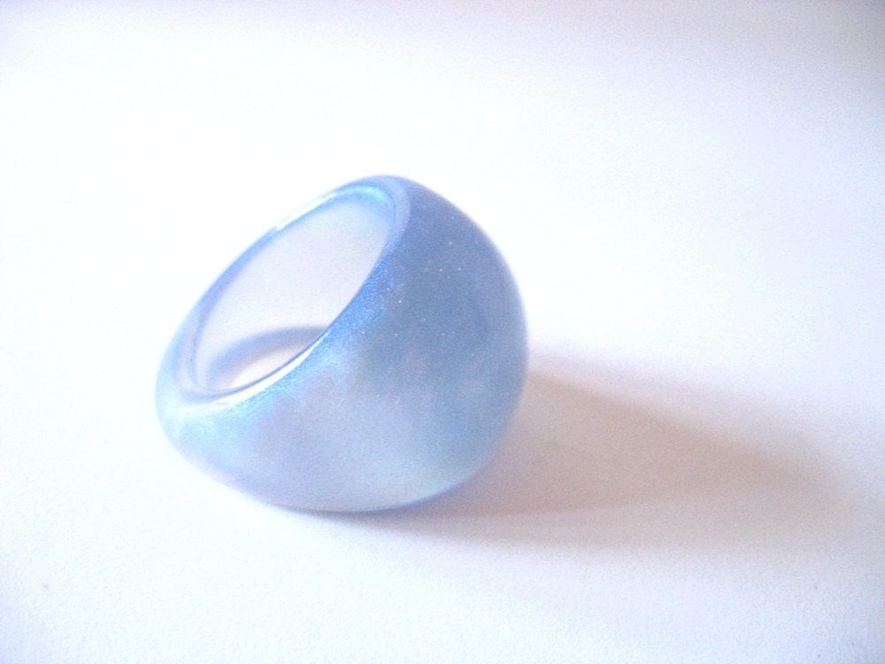 Large Resin Ring Chunky Jewelry ,  Pale Blue Purple Cocktail Resin Ring Fashion Dome Ring Shiny Contemporary jewelry TopazTurtle