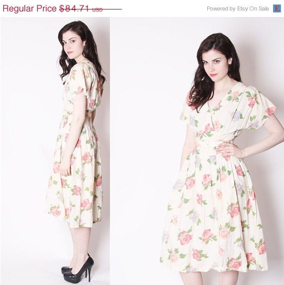 Vintage Summer Rose Cotton Dress / Summer Dress / Vintage Dresses / Rose Dress / Dress with Roses / 2147 - aiseirigh