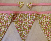 Liberty of London bunting banner : pink & green rosebud fabric Over 8 ft long (excl. ties) with 12 flags READY TO SHIP Il_170x135